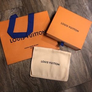 LV Small Item Box